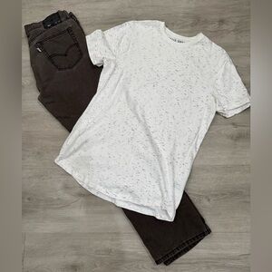 Men’s Levi’s 514 Straight Fit Jeans (34x32) + Rustic Souls White Tapered Tee (L)